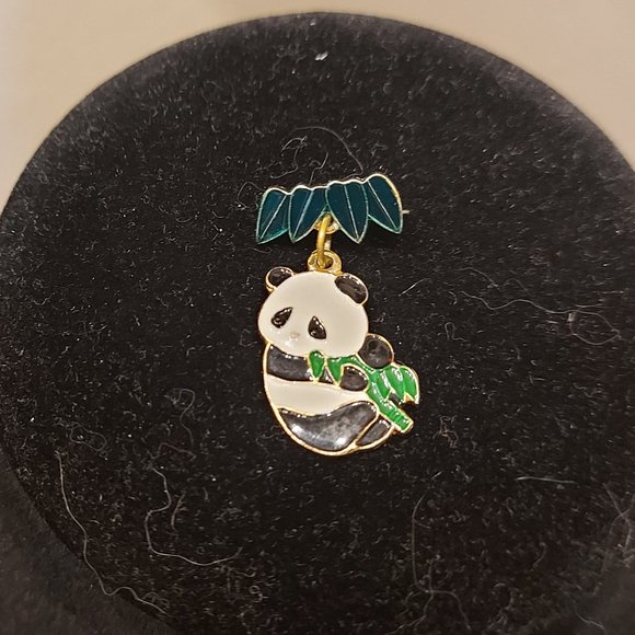 Adorable Vintage Swivel Panda Bear Pin - Picture 2 of 6